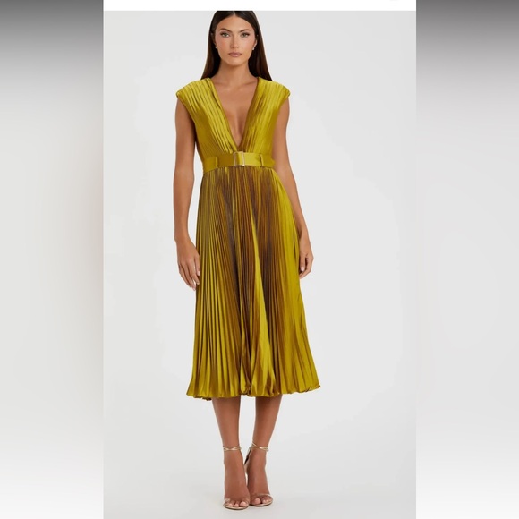 NWT Mac Duggal Gold Pleated Tea Length Dress - Picture 1 of 6